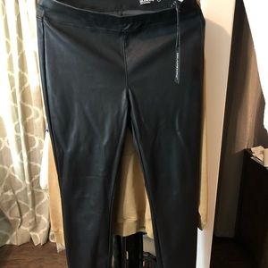 Brand New women’s BLANKNYC pull on leggings